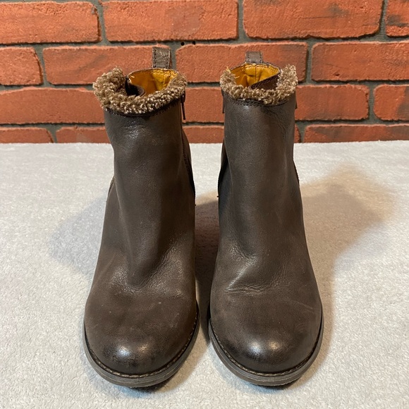 Lucky Brand Women’s Wedge Brown‎ Boots Size 8 1/2 - Picture 1 of 5